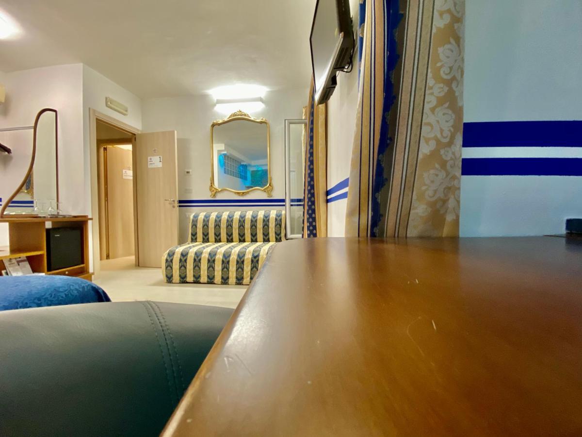 Giovanni Rooms Манарола Екстер'єр фото