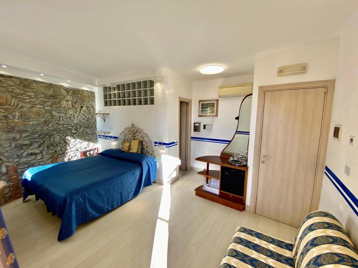 Giovanni Rooms Манарола Екстер'єр фото