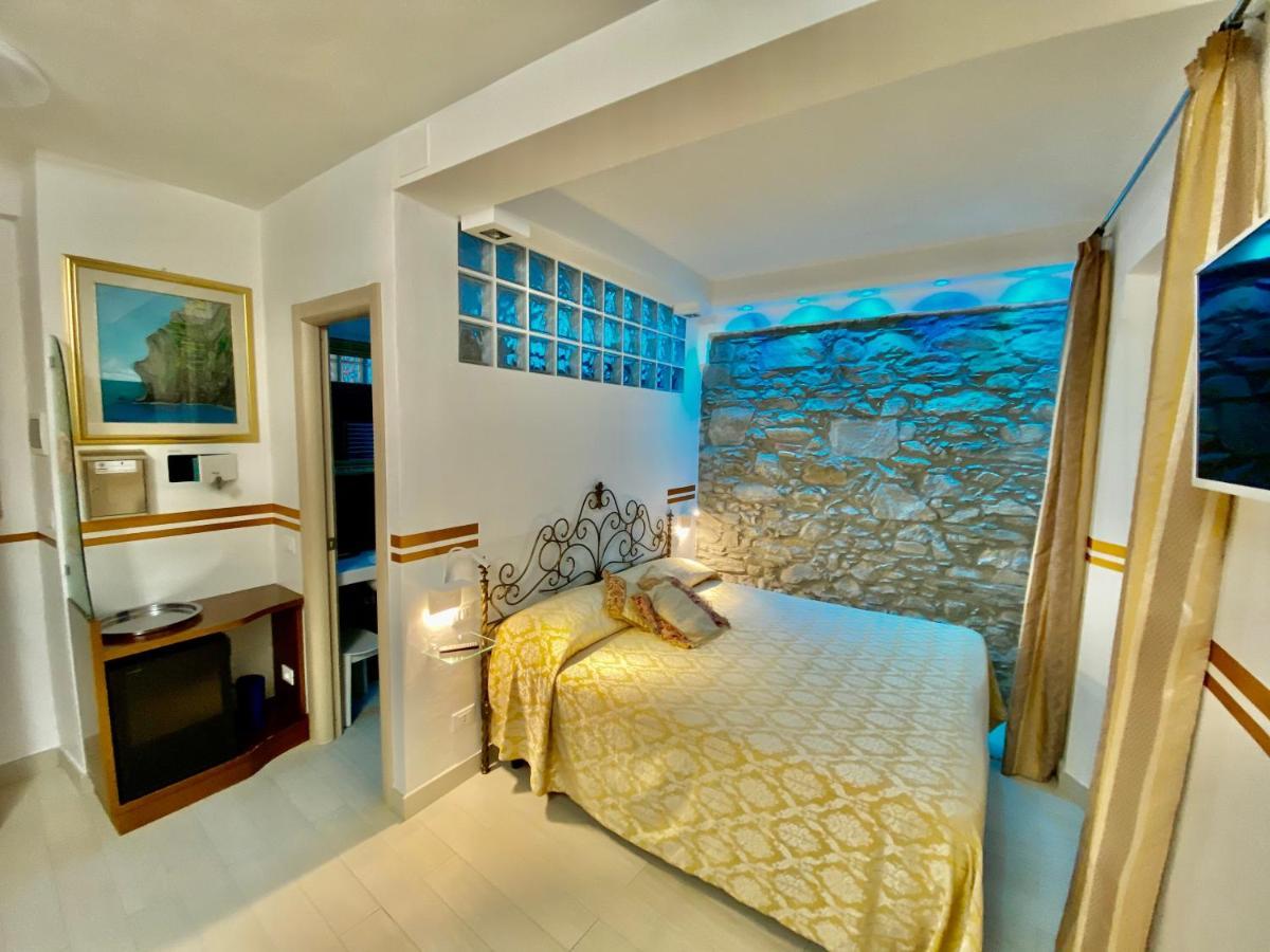 Giovanni Rooms Манарола Екстер'єр фото